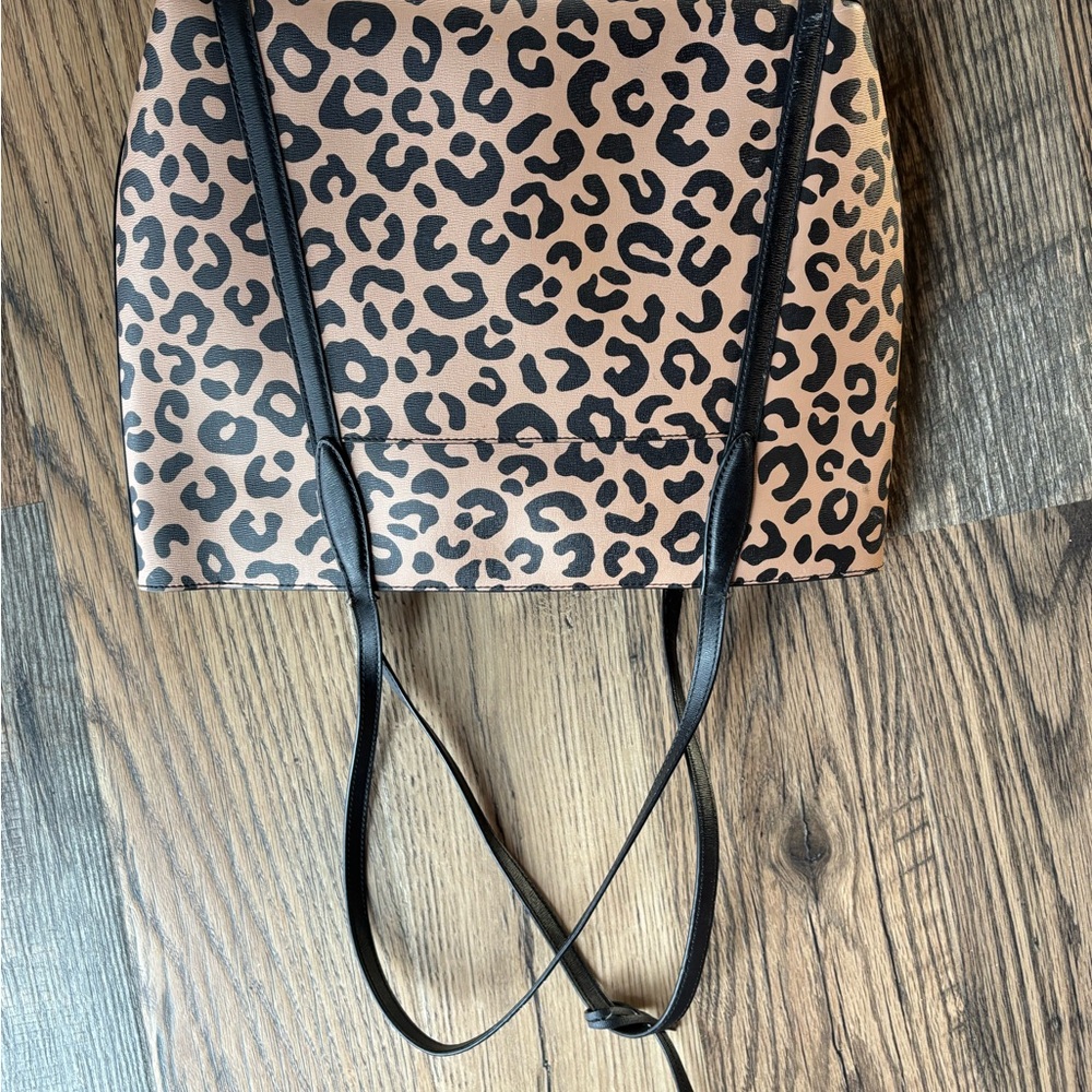 Kate Spade Animal Print Tote with Black Details - Picture 4 of 8